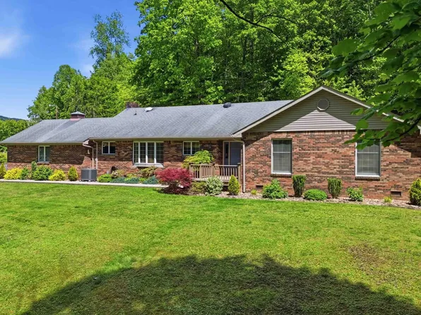 330 Cornett Dr, Watts Creek, KY 40873