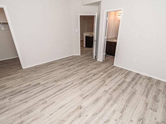4th image of 1901 Bluets Ct