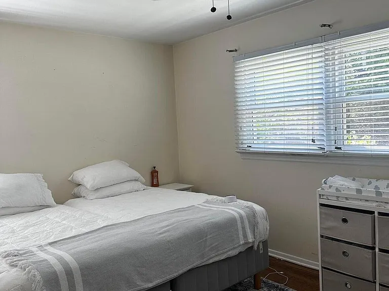 445 Brookside Ave — Photo 8