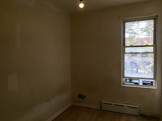 Rented by Voro, LLC | media 31