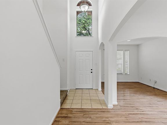3rd image of 32014 Decker Oaks Dr