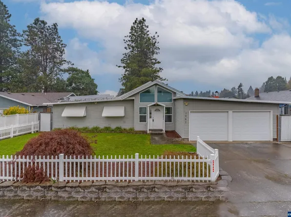 1067 Munkers Ct SE, Salem, OR 97317
