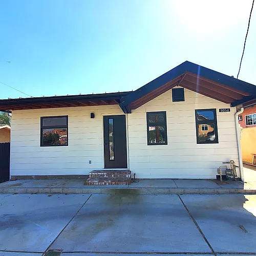 3054 Inez St Photo 1