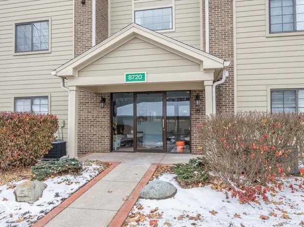 8720 Yardley Ct APT 203, Indianapolis, IN 46268
