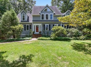85 Comstock Dr, Wrentham, MA 02093