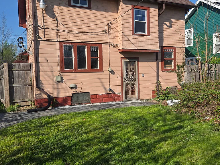 1737 Avalon Rd — Photo 8