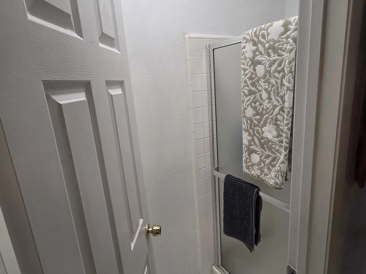 5 bed, 1895 sqft, $3,600 — Photo 4