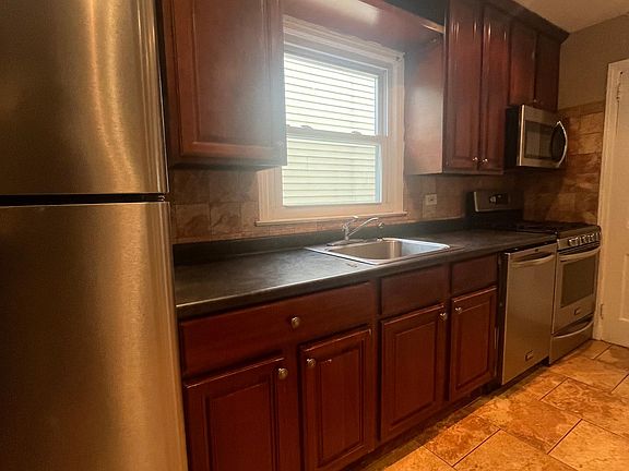 3rd image of 48 Yonkers Ave #2