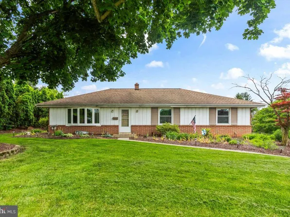 143 N Duke St, Millersville, PA 17551