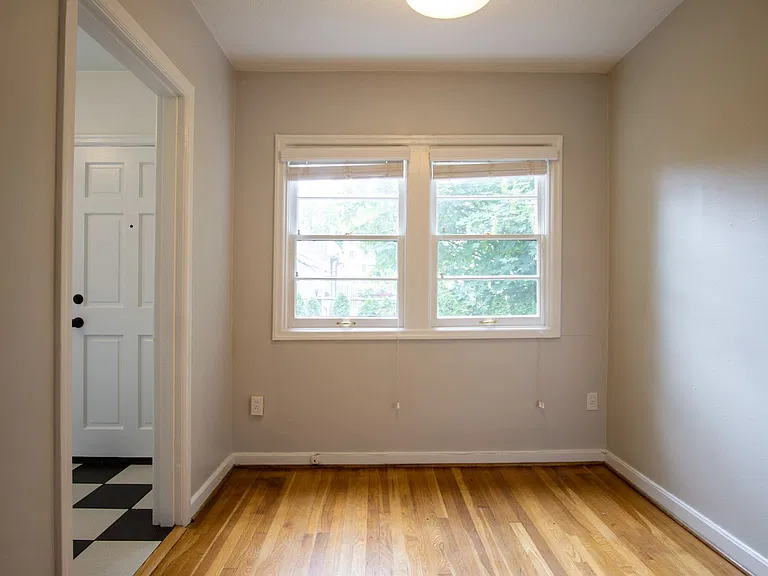 1952 NW Lovejoy St #3 — Photo 6