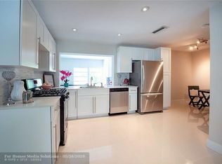 11371 NW 35th Pl, Sunrise, FL 33323