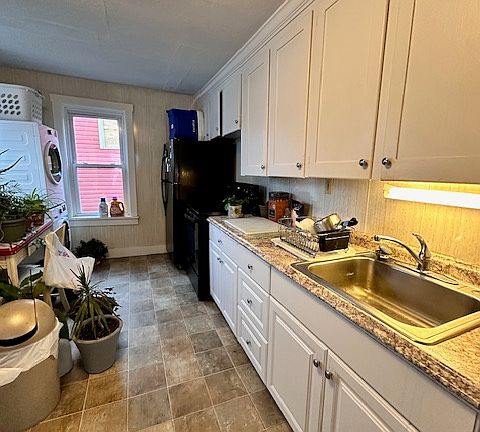 4th image of 12 E Lemon St #12