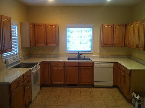 4th image of 102 Creeks Edge Dr
