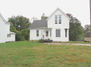 2715 Powhattan St, Alton, IL 62002