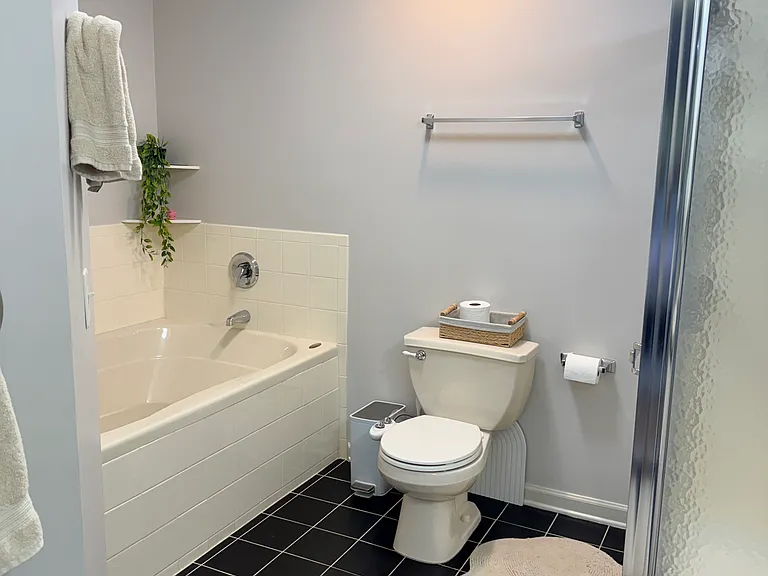 162 Briarwood Dr — Photo 16