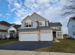 2135 Feldott Ln, Naperville, IL 60540
