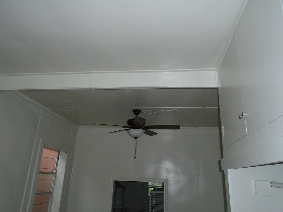 2nd image of 1512 Clouser Ln
