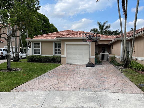 2nd image of 697 NW 129th Way