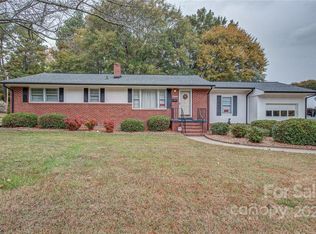 834 Springdale Ln, Gastonia, NC 28052