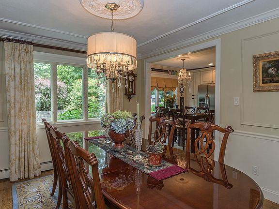3rd image of 57 Granada Cir