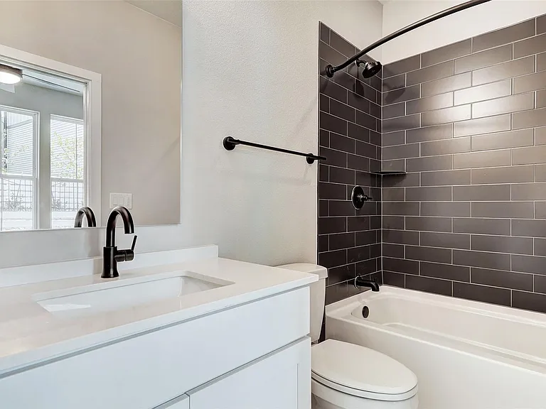 3809 Valley View Rd #13 — Photo 7