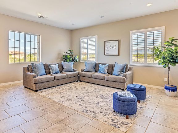 4th image of 1380 E Madera Estates Ln