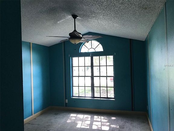 5th image of 4309 Kipling Ave