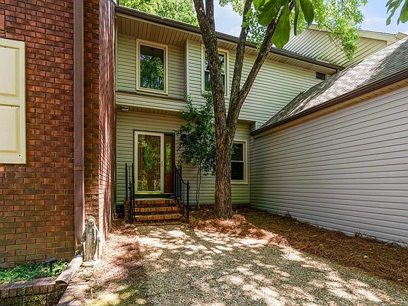 4th image of 3013 Old Stone Dr