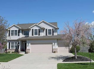3712 Armstrong Dr, Bloomington, IL
