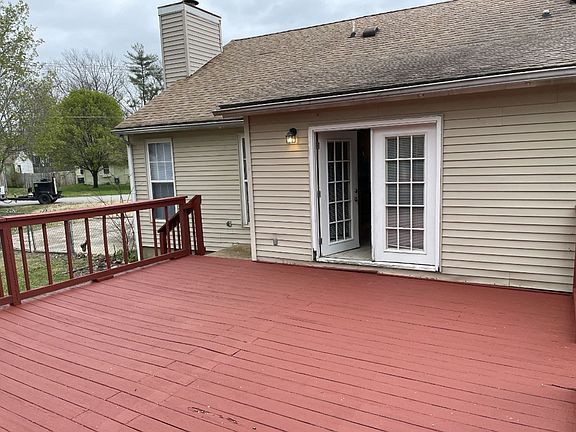 3rd image of 127 Sunnymeade Dr
