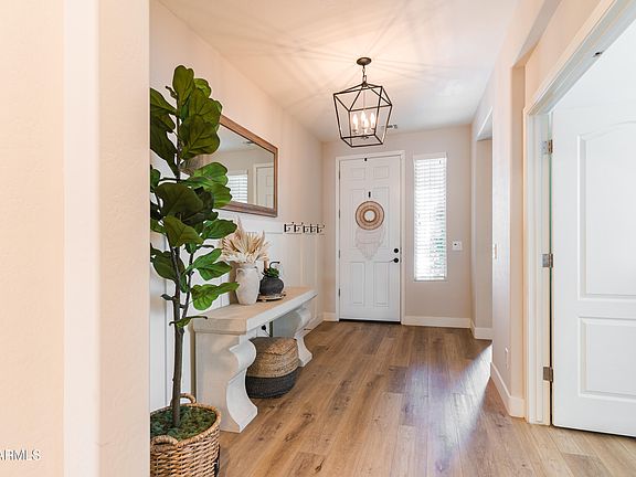 3rd image of 2049 E Stacey Road