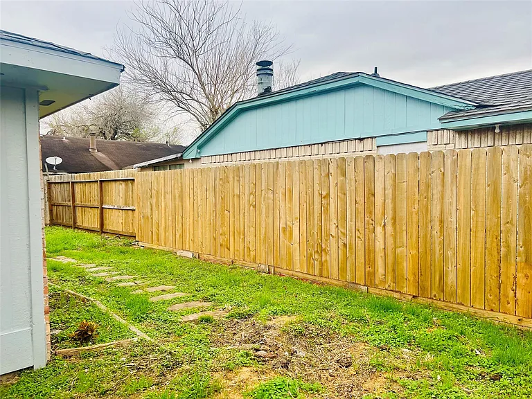 13114 Benford Dr — Photo 19
