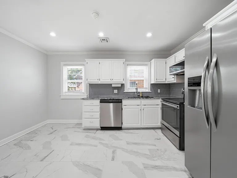 1240 S Birmingham Ave — Photo 13