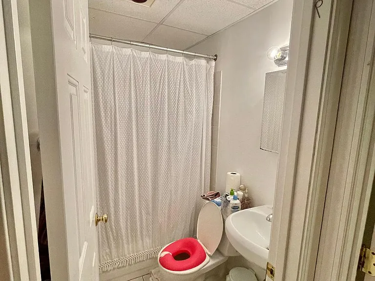 1061 Beacon St #A — Photo 9