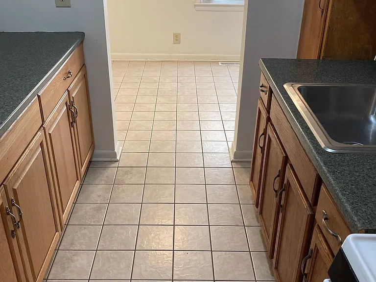 2095 Warrensville Center Rd #C1 — Photo 15