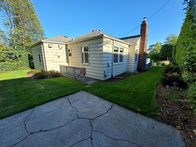 2708 W Armour St — Photo 11