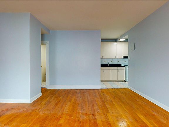 3rd image of 10224 134th St #2