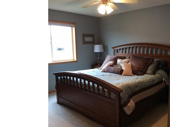 3rd image of 707 Melville Cir