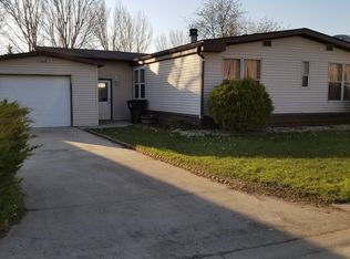 2565 Lawndale Rd, Grand Forks, ND 58201