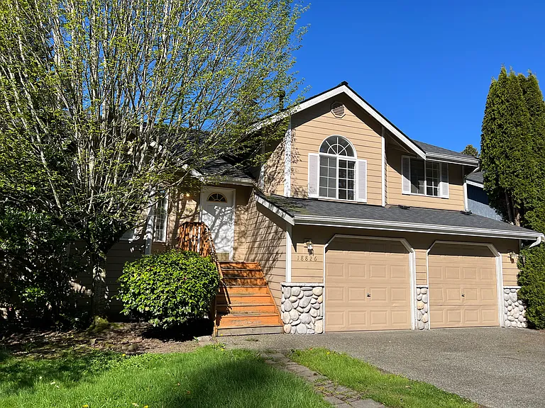 18826 1st Ave SE — Photo 1