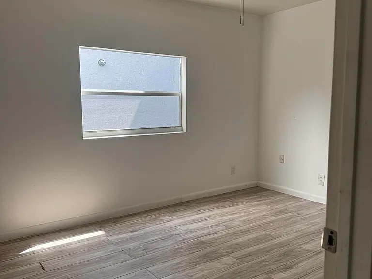 5201 SW 31st Ave #183 — Photo 8