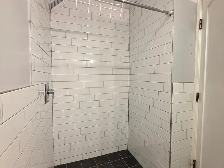 52 Jewett Ave #G — Photo 7