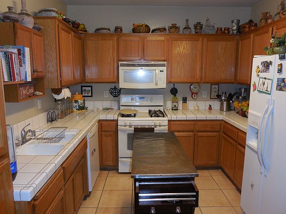 4th image of 8921 Sentido Dr