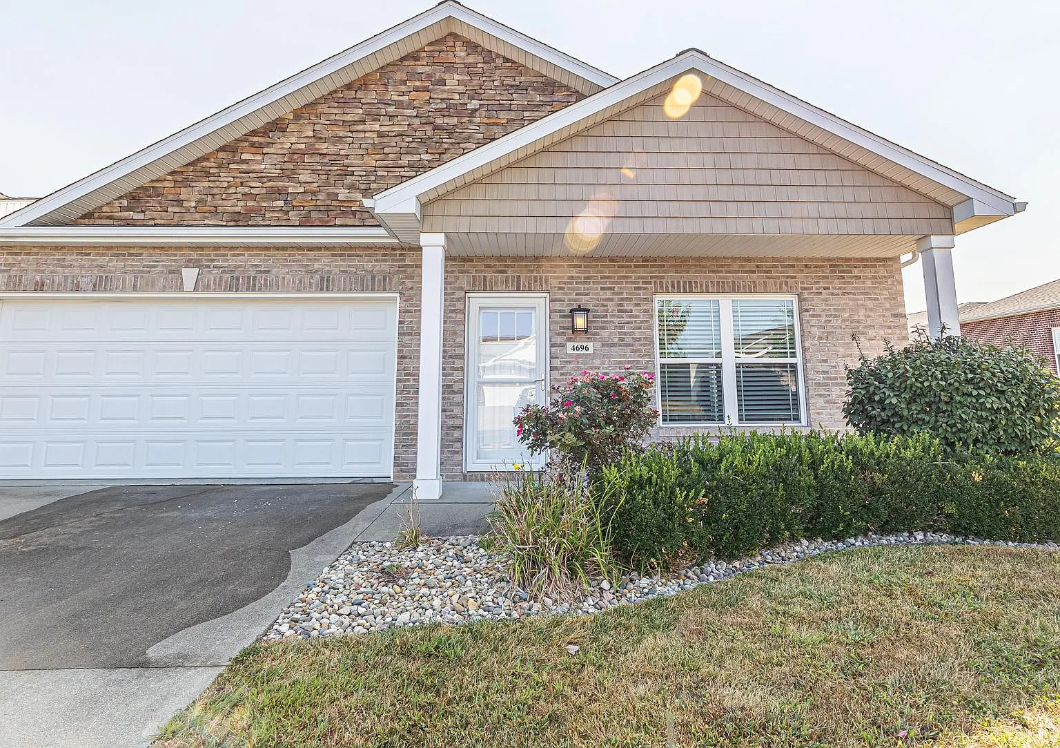 3 bed, 1750 sqft, $1,600 — Photo 1