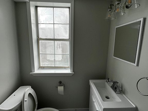 3rd image of 7706 E Jefferson Ave #204