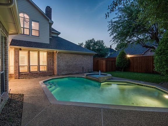 2nd image of 5925 Glendower Ln