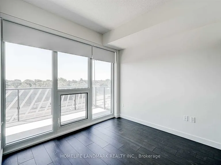 85 McMahon Dr #905 — Photo 9