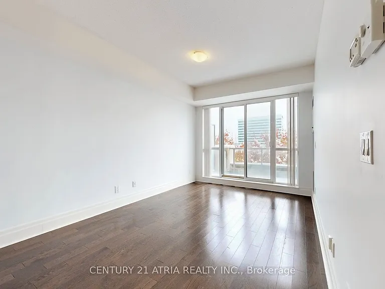 57 Upper Duke Cres #311D — Photo 9