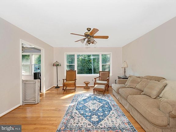 5th image of 8208 Hilton Rd