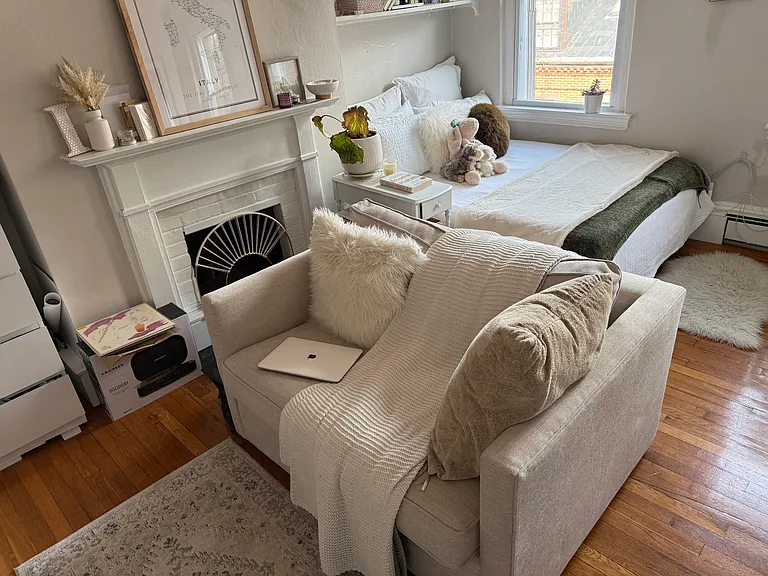 47 S Russell St #4 — Photo 1
